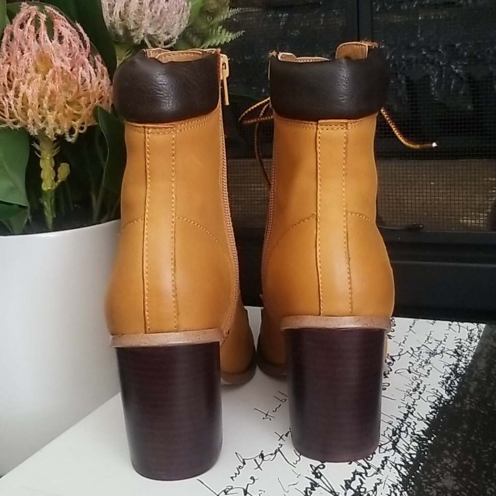 New 7.5 Leather Construction Booties with 3"  Heel - Picture 6 of 8